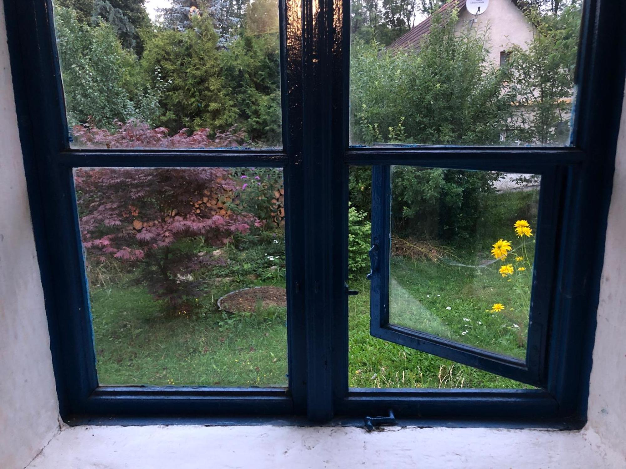 127 Let Stara Chalupa Se Spanim Na Peci A Finskou Saunou Jistebnice Exterior foto